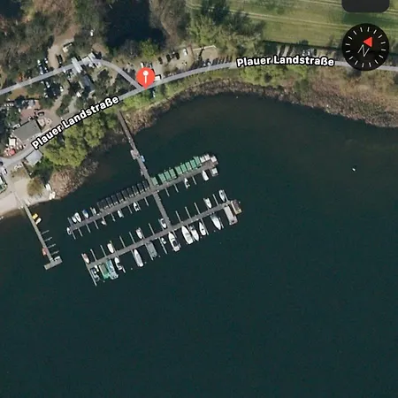 Botel Waterfront Loft *