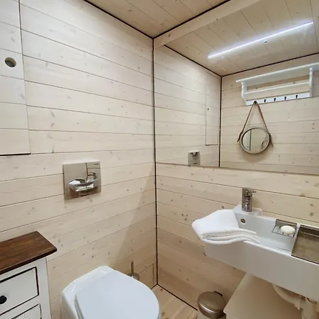 Botel Waterfront Loft