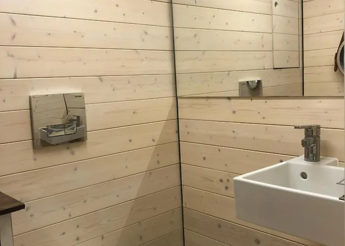 Botel Waterfront Loft *