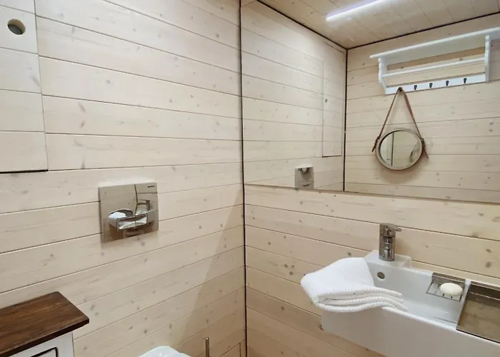 Botel Waterfront Loft